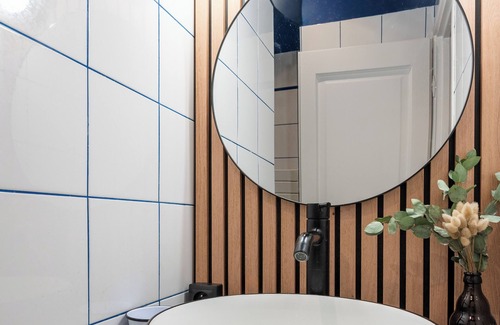 Quinze-Vingts Apartment | Stylish Studio Apartment for 2 Bastille