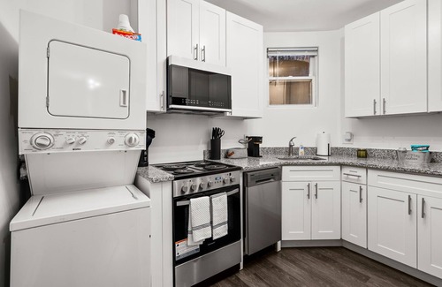 Bloomingdale Bed & Breakfast | Stylish Studio in Bloomingdale!