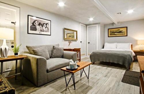 Central Oklahoma City House | Stylish Studio Paseo Arts Full Kitchen #19c