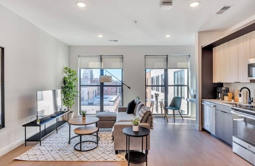 Pendleton Apartment | Stylish Studio | Pool, Gym, Walk to Casino & Bars
