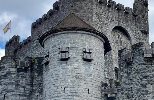 Ghent City Centre Apartment | Stylish Studio Retreat in Ghent City