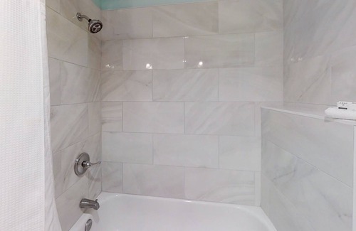 St. Augustine Apartment | Stylish studio suite w/ shared pool/hot tub, tennis, golf, central AC, free WiFi