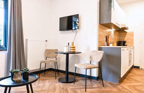 Centrum Apartment | Stylish Studio With Balcony, Near Tilburg Station