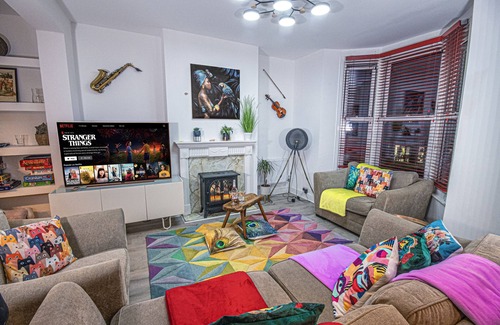 Brighton City Centre Apartment | Stylish Super Central Modern Townhouse Retreat