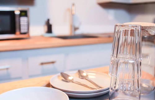 Warren Apartment | Stylish Top Floor Apartment in Downtown Warren