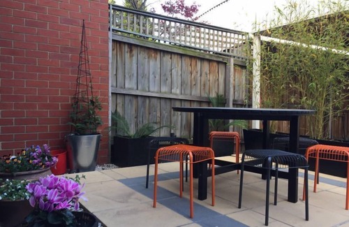 South Melbourne House | Stylish Townhouse close to CBD, Crown, Albert Park
