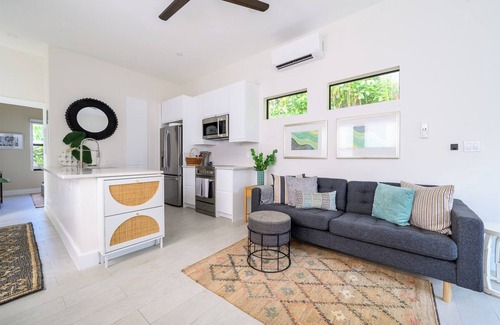 Buena Vista House | Stylish two-bedroom home in Buena Vista with private spa