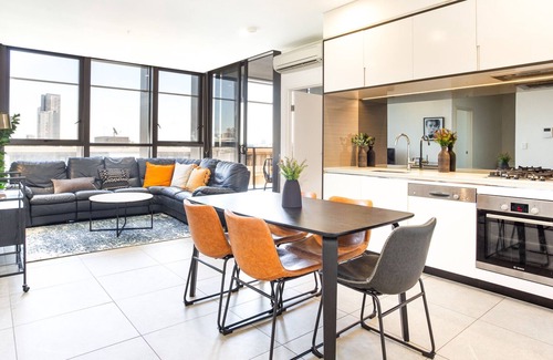 Parramatta Apartment | Stylish Unit with Balcony View near River and Park