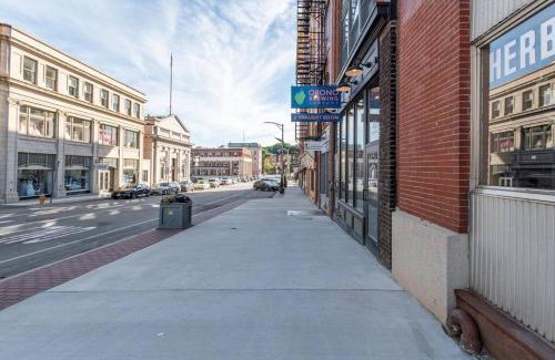 Bangor Apartment | Stylish Urban Hideaway-Rooftop Oasis