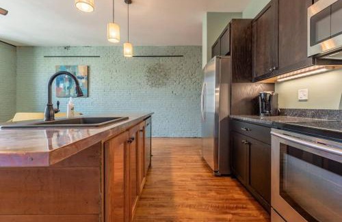 Bangor Apartment | Stylish Urban Hideaway-Rooftop Oasis