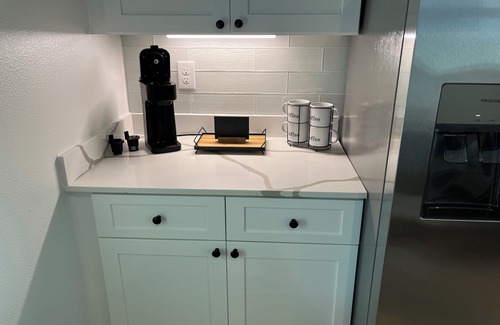 Old East Dallas House | Stylish Urban Retreat