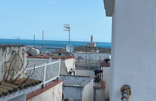 Vieste House | Stylish vacation home with terrace*Centro Storico *old town flair*Dome & sea view*