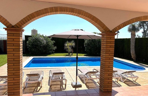 Sant Pere Pescador Villa | Stylish villa with private pool in Bay of Roses