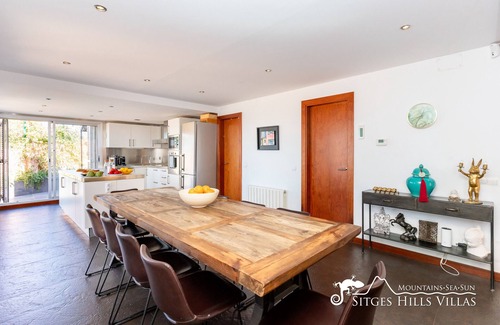 Quint Mar Villa | Stylish Villa Havana with Sea Views and Private Pool