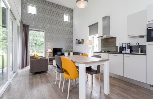 Roggel Villa | Stylish Villa with covered terrace in Limburg