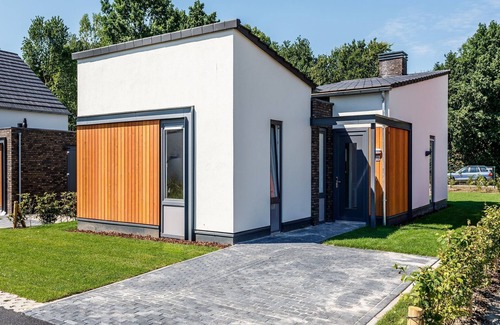 Roggel Villa | Stylish Villa with covered terrace in Limburg