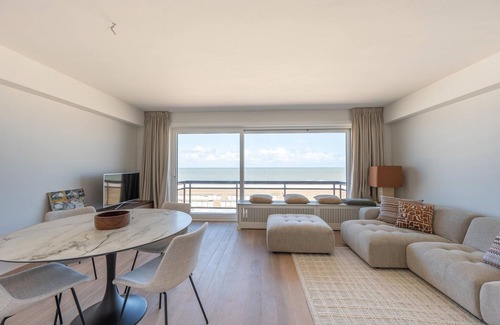 Albertstrand Apartment | Stylish Zeedijk Sea Escape