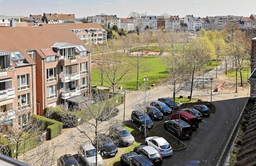 Oberbilk Apartment | Stylishe DG Wohnung mit Homeoffice/10 min zum Hbf