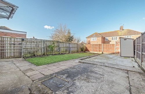 Bedford House | Stylishly decorated 3-bed house