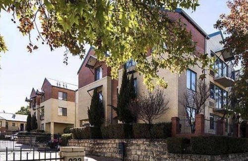 Subiaco Apartment | Subiaco Village with pool, BBQ & spa - free parking and wifi - two bedroom