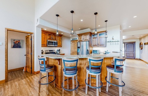Pagosa Springs House | Sublime dog-friendly townhouse with mountain view, central AC, & washer/dryer