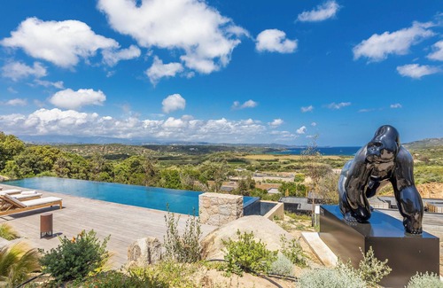 Maora Villa | SUBLIME VILLA WITH SEA VIEW WALKING DISTANCE TO THE SEA