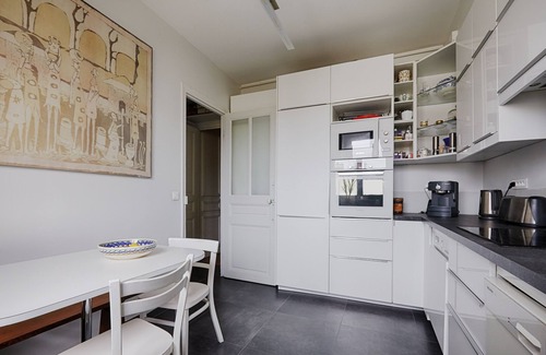 Neuilly-sur-Seine Apartment | Suburban Peace in Neuilly-Sur-Seine, by Veeve