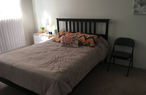Westlake House | Suburban San Francisco Home 25 minutes for Downtown!