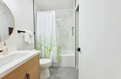 Sudden Valley House | Sudden Valley Luxury Stay-Steps to Lake Louise