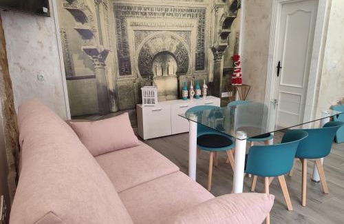 San Andres-San Pablo Apartment | "Sueños de Azahar" Palacio Viana con cochera para vehículos medianos y wifi