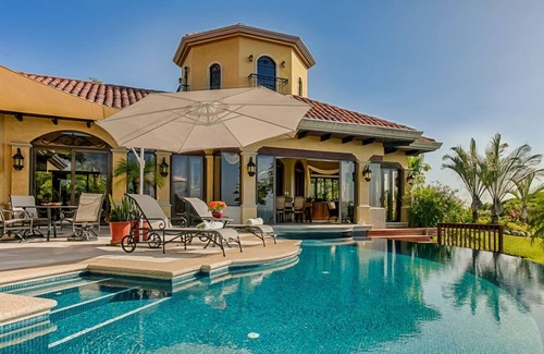 Dominical Villa | Suenos Pacificos, Featured in International Luxury Homes Magazine