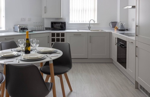 Ipswich Apartment | Suffolk Autumn Midweek & Weekend Short Breaks - Business Trips - 5★ Reviews