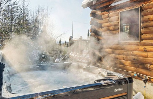 Sugar Hill Cabin | Sugar Hill Hideaway - Theater~Games~Hot Tub~Sauna - 3 br cabin in White Mtns