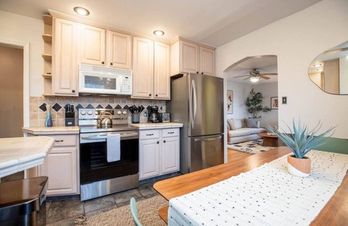 Sugar House Apartment | Sugar House Basecamp - 30 Minutes to Ski Resorts!
