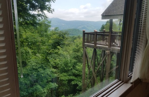 Sugar Mountain House | Sugar Mountain getaway with a sweet view!