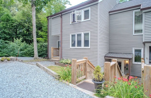 Sugar Mountain Condo | Sugar Ski Resort Gem, Walk to Slopes, King Bed, AC