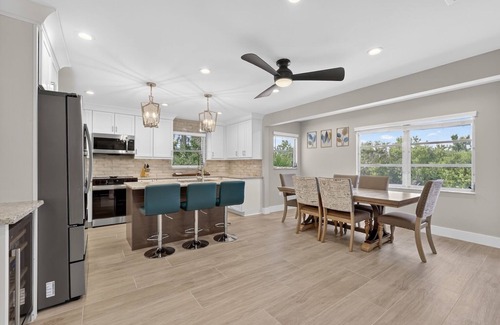 Sanibel House | Sugarfish: 3 BR/3BA Perfect Near Beach Getaway!