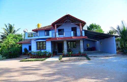 Mudigere House | SugarLeaf Homestay - Home Food & Near to Tourist Places