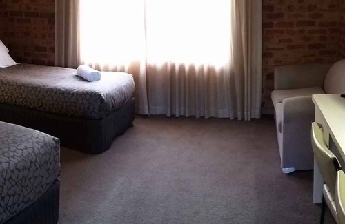 Broadford Hotel | Sugarloaf Motel