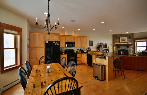 Carrabassett Valley Condo | Sugarloaf Trailside Property Above the SuperQuad