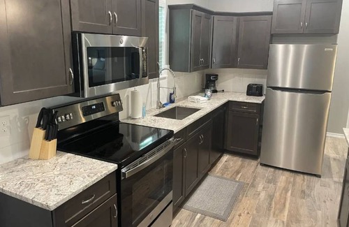 Canyon Lake Cottage | Sugarplum Cottage—Recently built, 2 bedroom, 2 bath