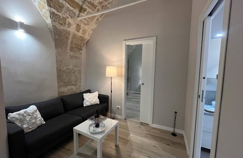 Castellammare Apartment | SUGGESTIVE VALVERDE FLAT IN THE HISTORIC CENTER