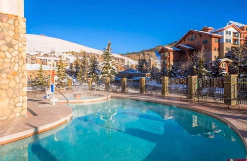 Crested Butte Condo | Suite 153 at Perfect Location w Pool & Hot Tub