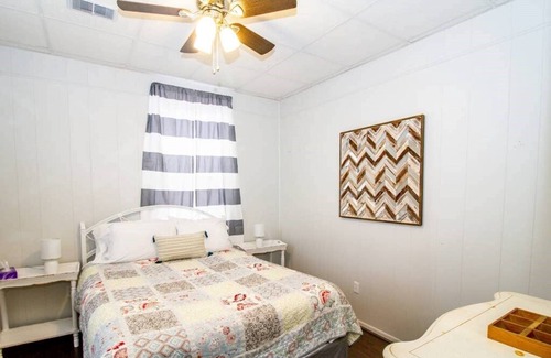 Hermann Hotel | Suite #2 - 1 Bed 1 Bath in Downtown Hermann