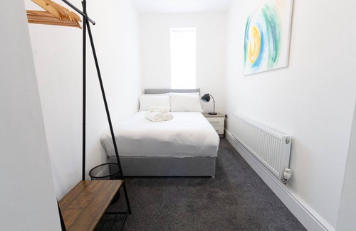 Wigan Bed & Breakfast | Suite 2: Bright, Comfy Room in Prime Wigan Spot