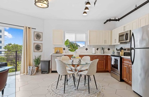 Wilton Manors Apartment | Suite 203: King Bed, Balcony water views, pool