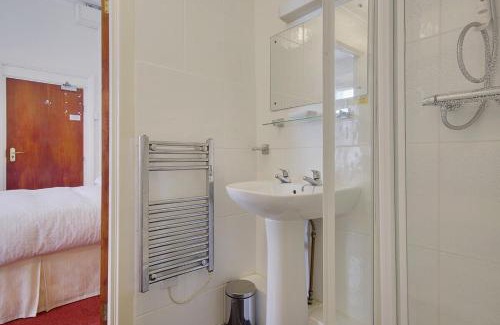 West Cliff Apartment | Suite 3 Winterdene