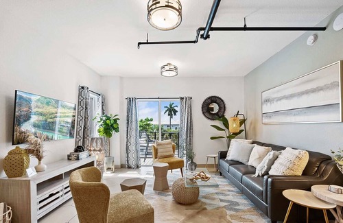 Wilton Manors Apartment | Suite 301: 2 Bed/2Bath: Heated Pool, Gym, Dock