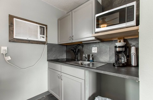 Rapid City Apartment | Suite 302 - Updated 1BR | 1 Bed, 1 Bath