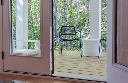 Saugatuck Apartment | Suite #8, The Daffodil @ Porches On Mason - Prime downtown location.
